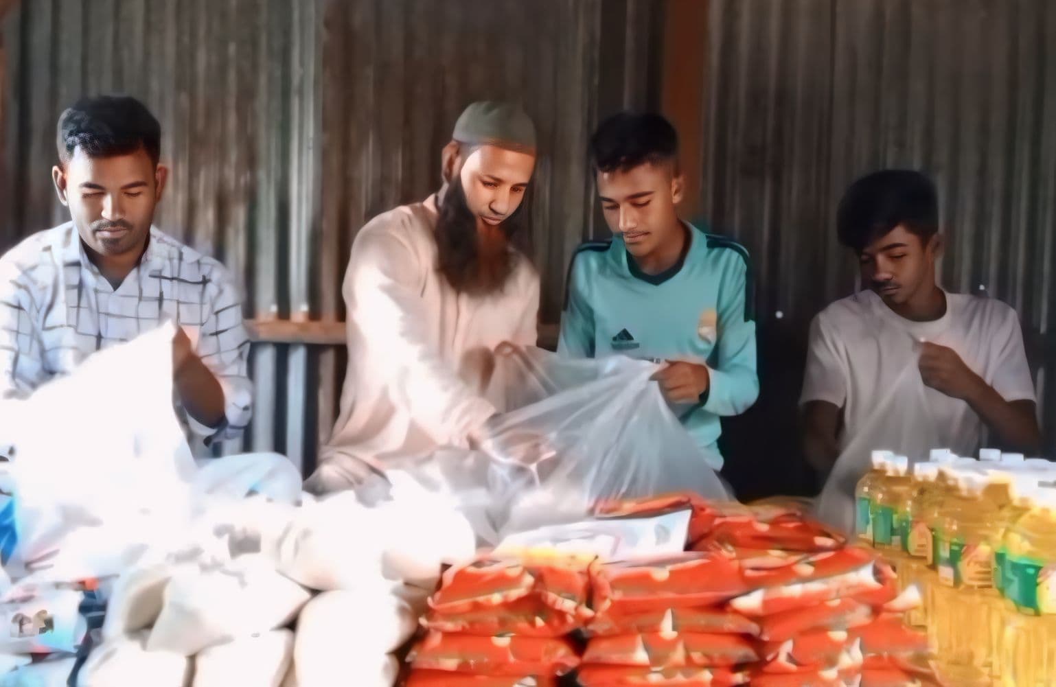 ঈদ সামগ্রী বিতরণ